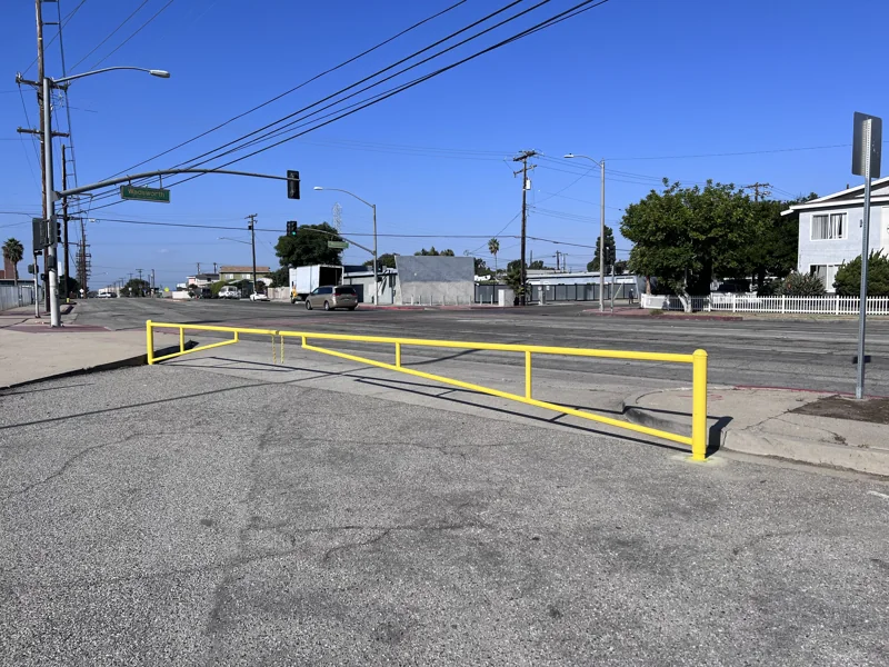Yellow vehicle access barrier